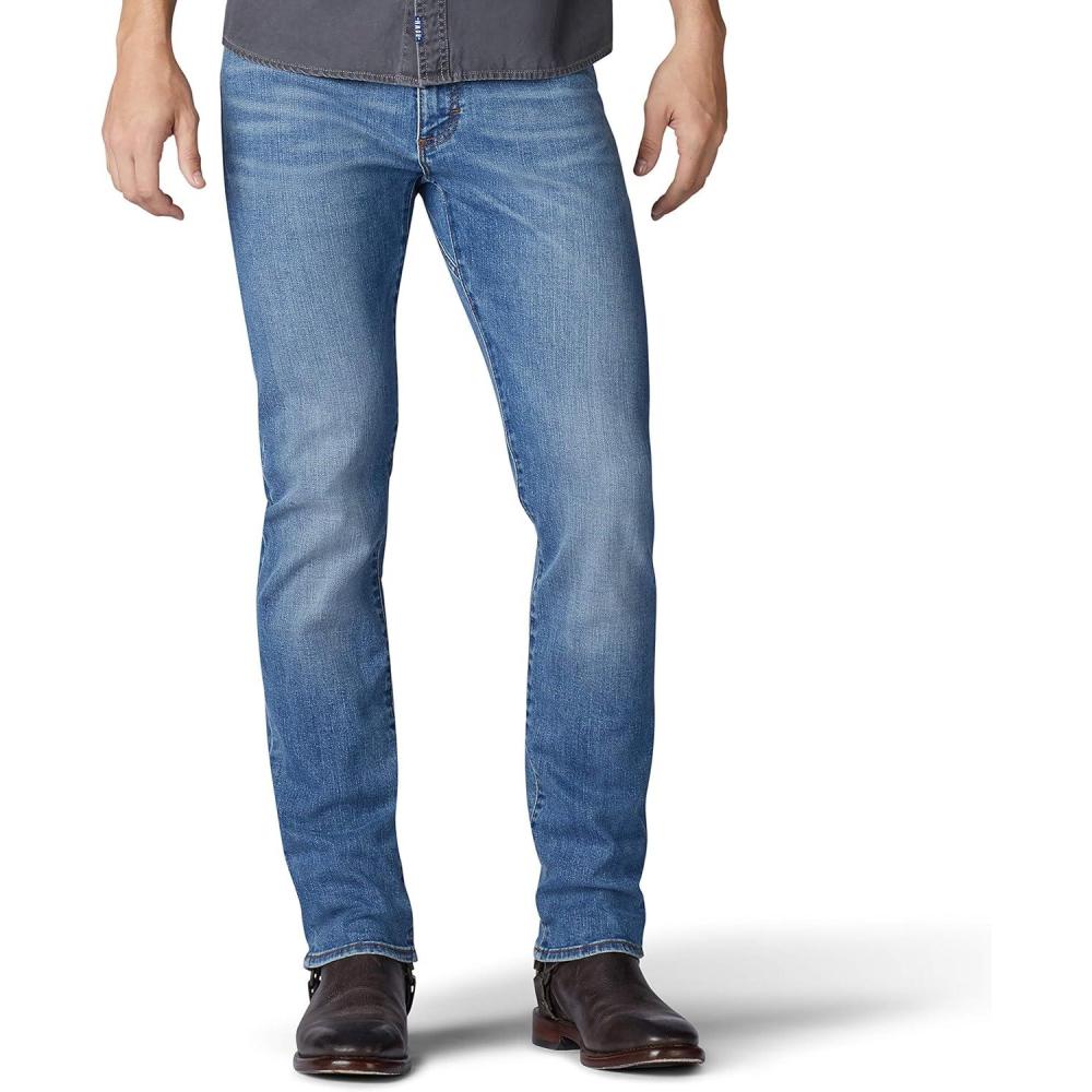 imageLee Mens Extreme Motion Slim Straight JeanBradford