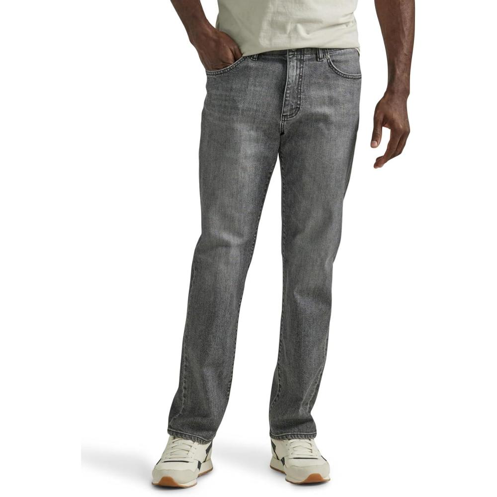 imageLee Mens Extreme Motion Regular Straight JeanOscelo