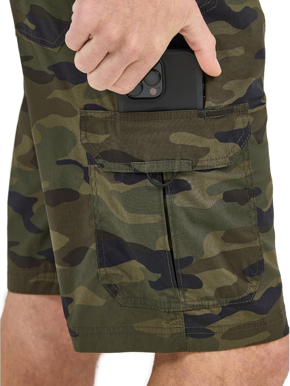 imageLee Mens Extreme Motion Crossroad Cargo ShortTraditional Camo