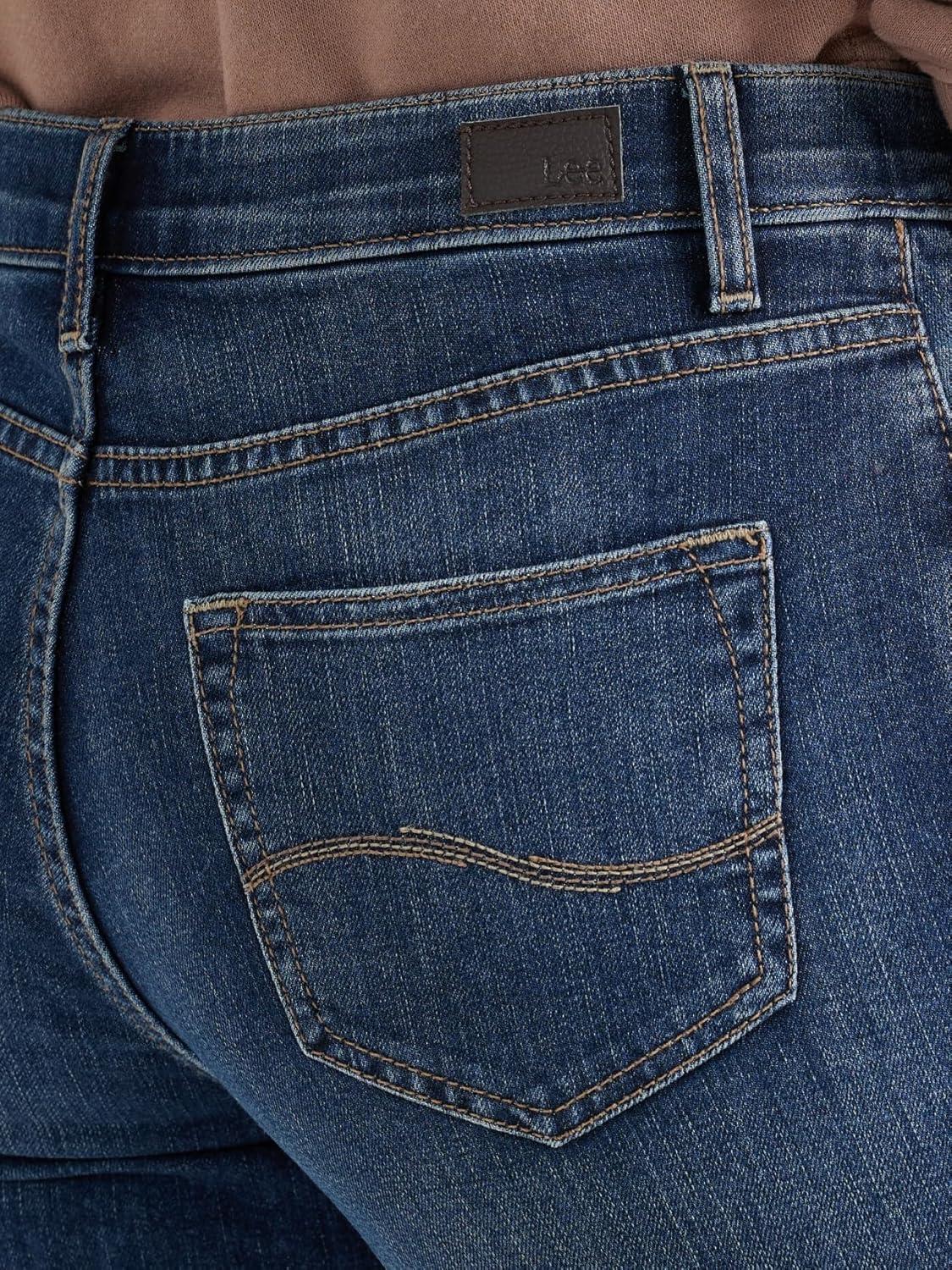 imageLee Womens Flex Motion Regular Fit 5 Pocket Capri JeanJeansBewitched