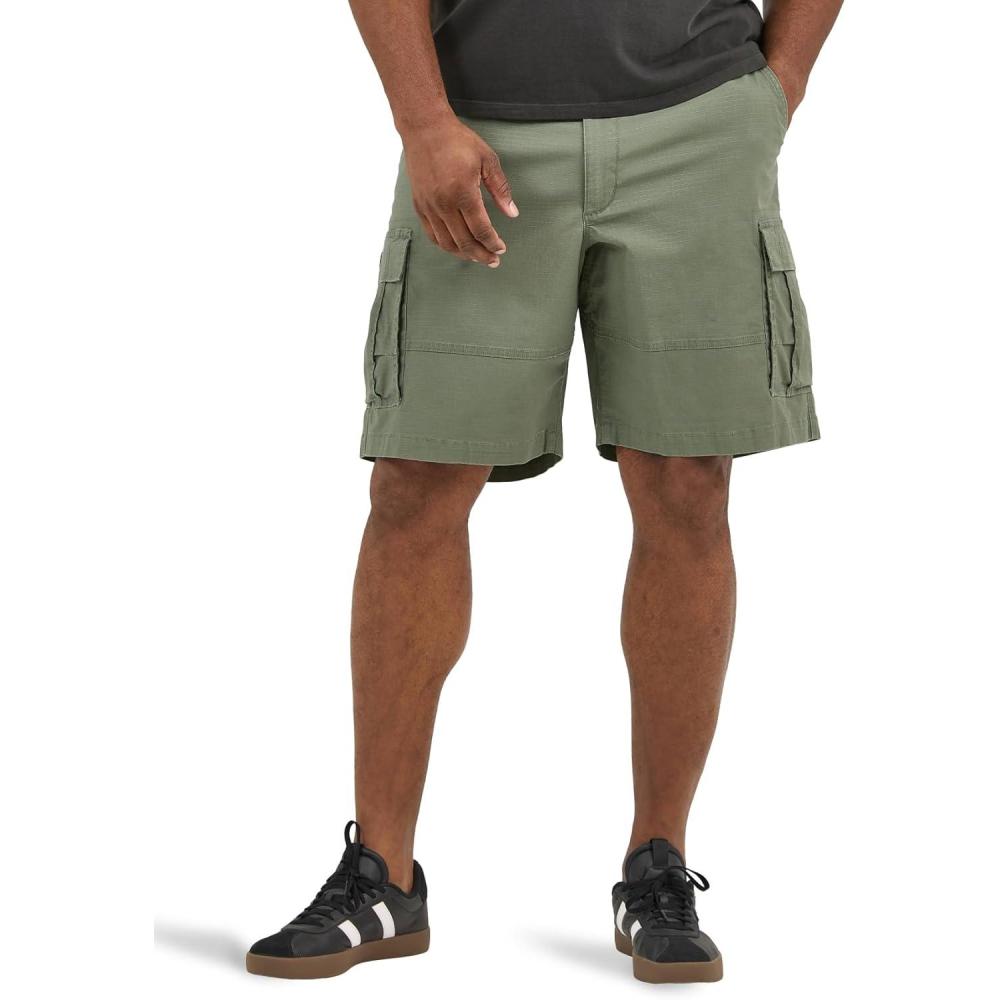 imageLee Mens Big ampamp Tall Extreme Motion Carolina Cargo ShortOlive Grove Ripstop