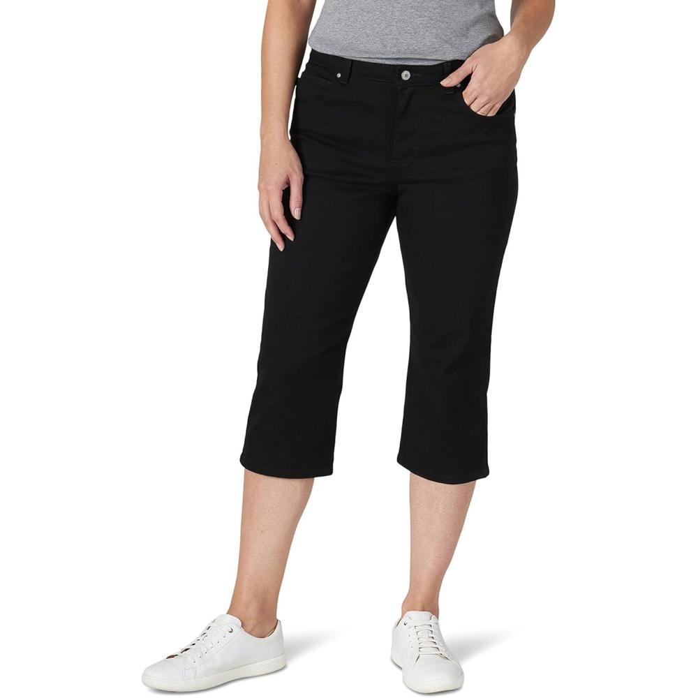 imageLee Womens Relaxed Fit Capri JeanBlack